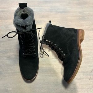 Clarks Black Suede Chukka Boots sz 6.5